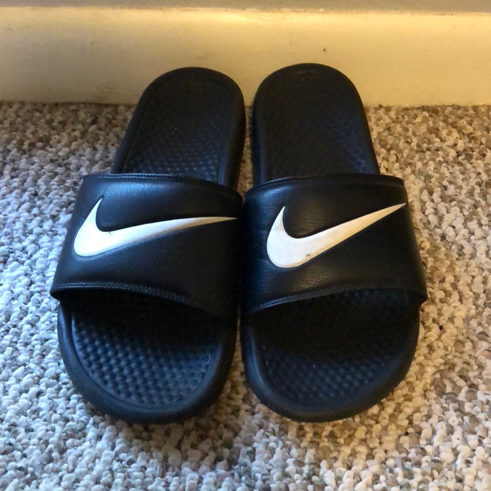 Nike slides